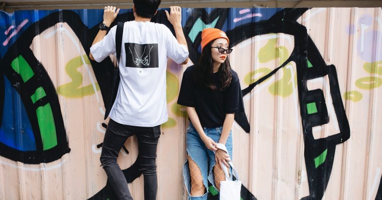 10 Jenama Baju Terkenal Malaysia Populer Masa Kini!